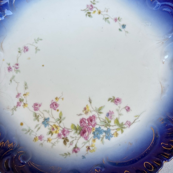 Blue and white large decorative plate. - Picture 2 of 6